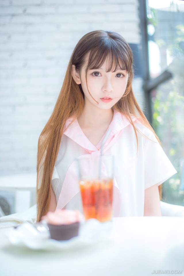 瀑布对悬崖无可畏惧，所以唱出气势磅礴的生命之歌。